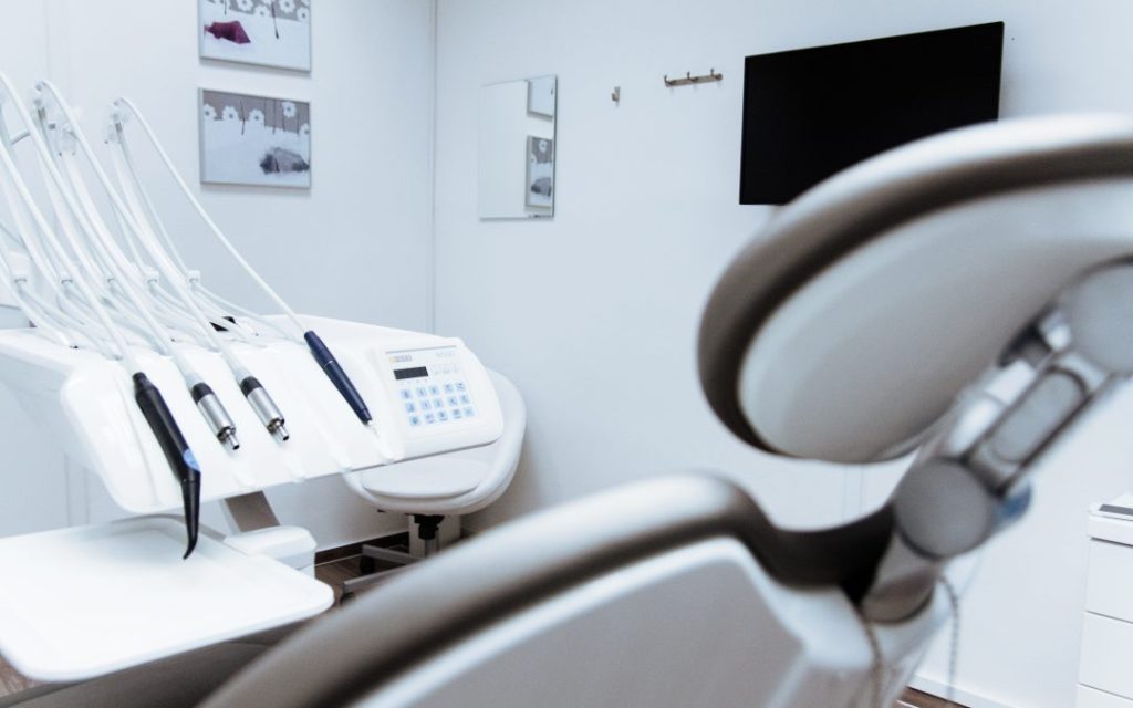 HCHO and TVOC levels in dental offices