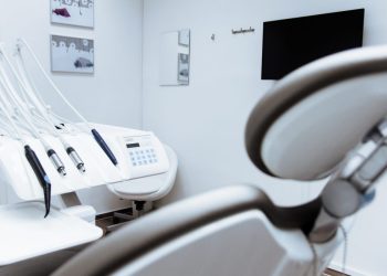 HCHO and TVOC levels in dental offices